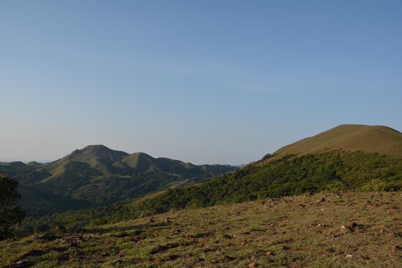 The Kaduhithlu Hotell Sakleshpur Exteriör bild