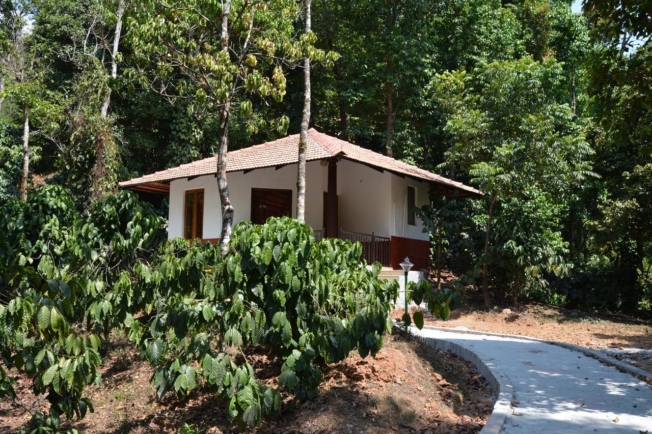 The Kaduhithlu Hotell Sakleshpur Exteriör bild
